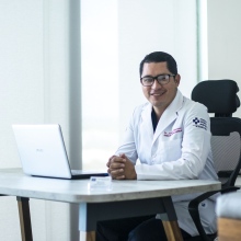 Armando Martínez Martínez, Angiólogo Mérida