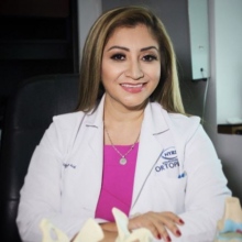 Silvia Carolina Pérez Acal, Ortopedista Mérida