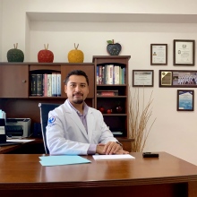 Yair Baas Cabrera, Oncólogo médico Mérida