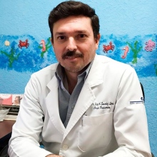 Felipe Adrián Sánchez Losa, Pediatra Mérida