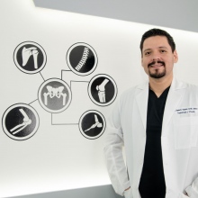 Humberto Calvillo Jimenez, Ortopedista Puerto Vallarta