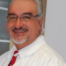 Manuel Humberto Hernandez Bustillo, Urólogo León