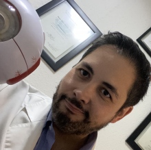 Sergio U. Gonzalez Pliego N., Oftalmólogo Celaya