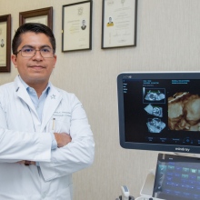 Carlos Elías Hernández Sánchez, Ginecólogo Veracruz