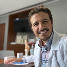 Ricardo López Muñoz, Ortopedista Mérida