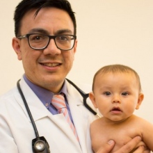 Carlos Patricio Acosta Rodríguez Bueno, Gastroenterólogo pediátrico Benito Juárez