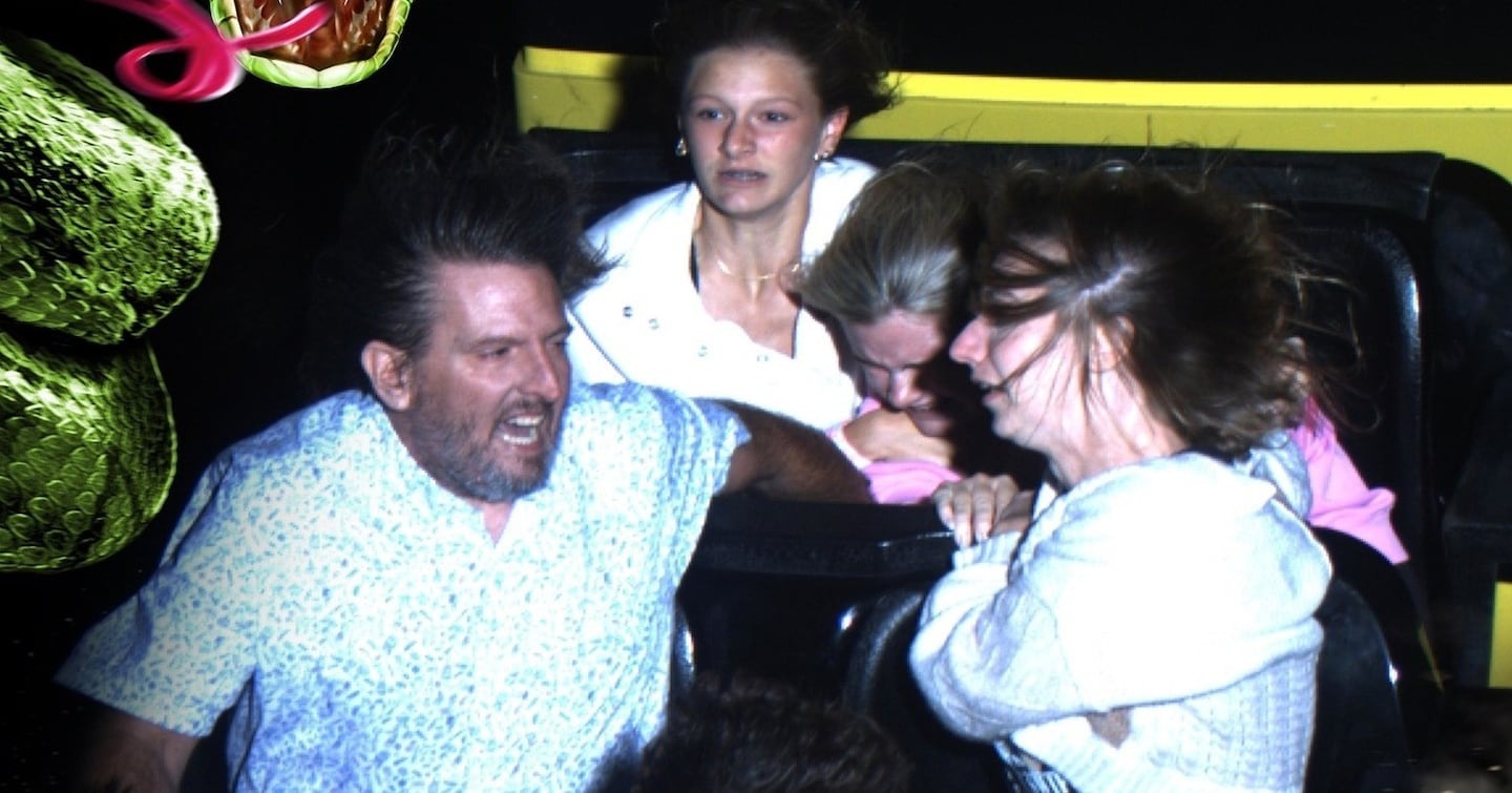 ‘Hero’ passengers secure girl mid-roller coaster as her seatbelt fails