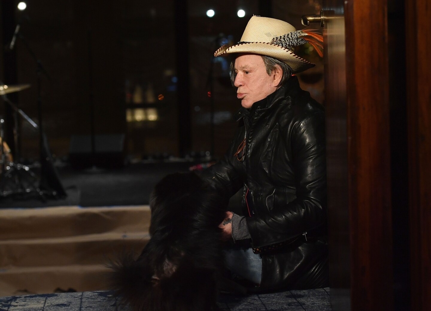 Mickey Rourke will Ihre dummen Spenden nicht.