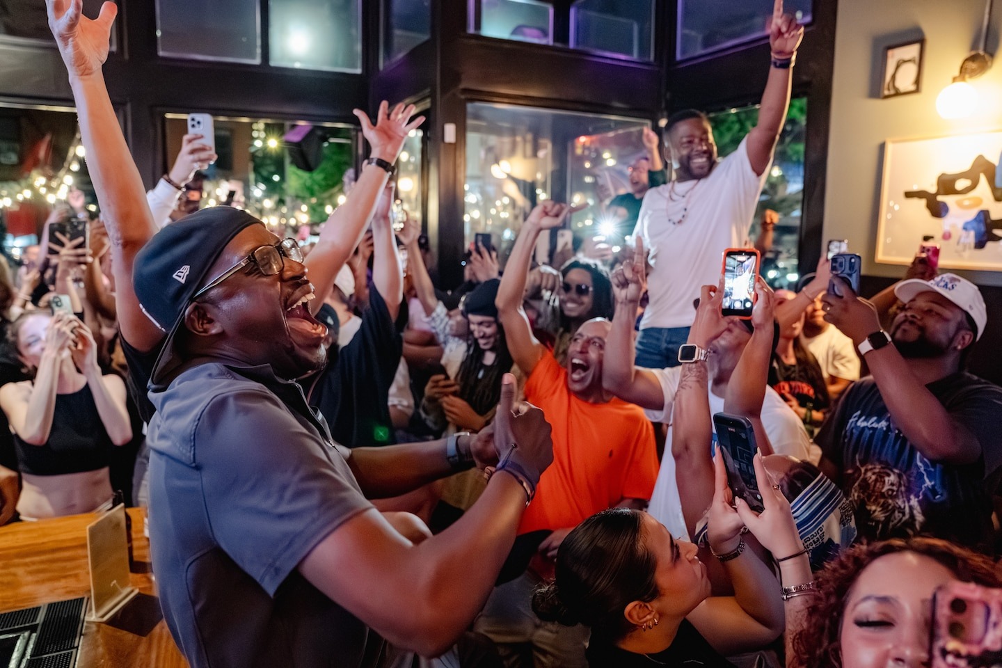 The Brooklyn sports bar where Spike Lee, Mamdani and superfans mingle