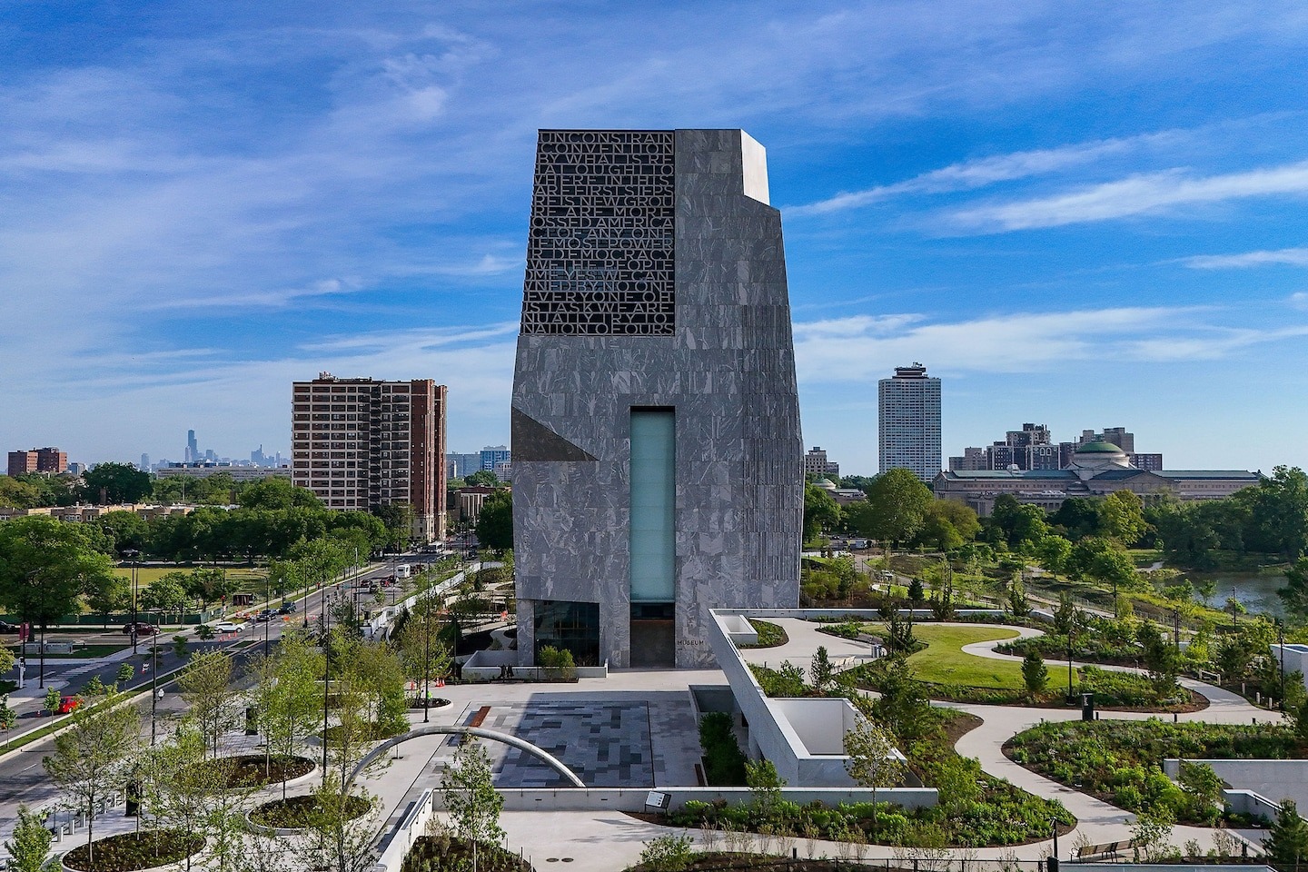 Column | The Obama Center opens as a time warp to an old political order