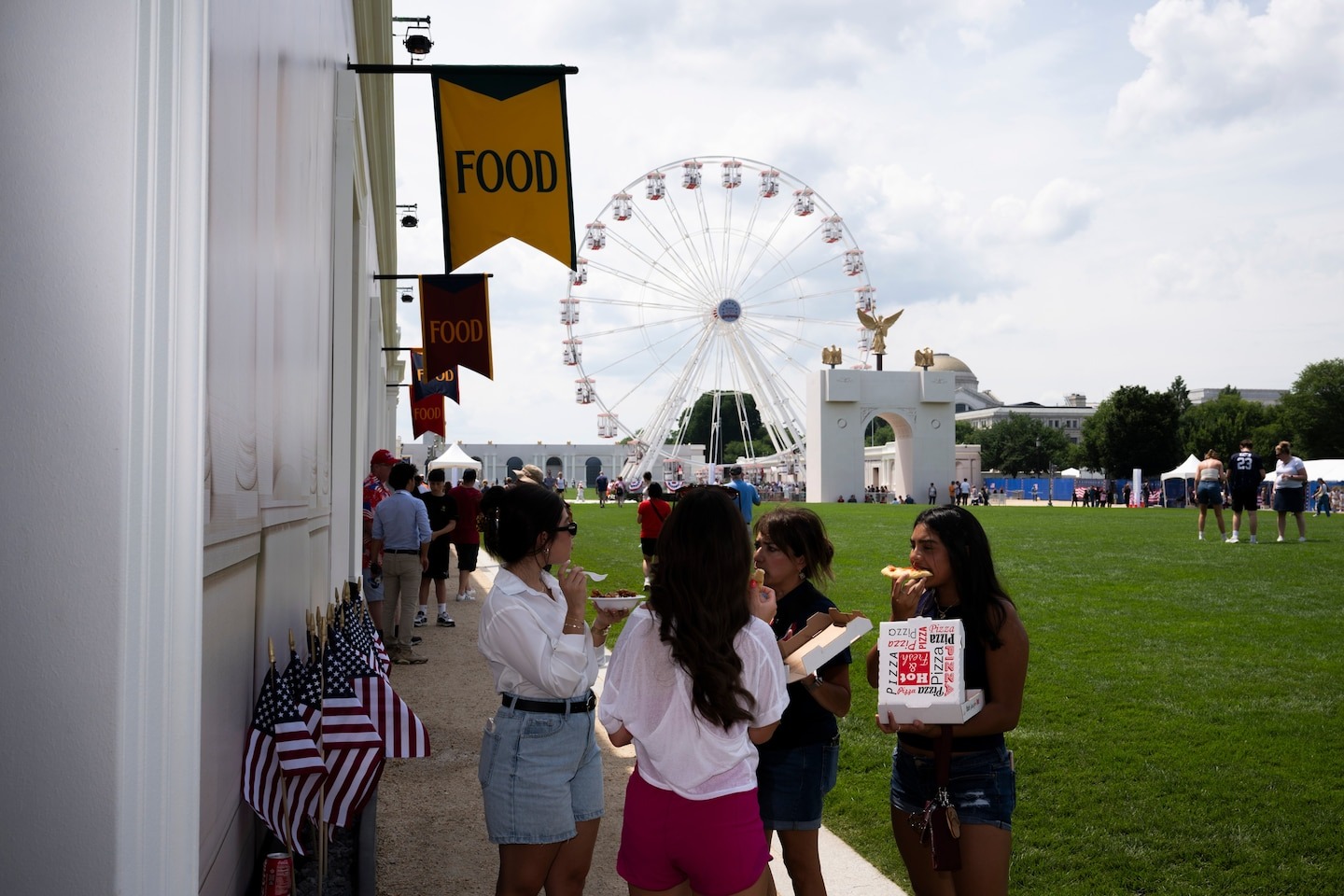 Review | Every food stall is a mystery at the Great American State Fair
