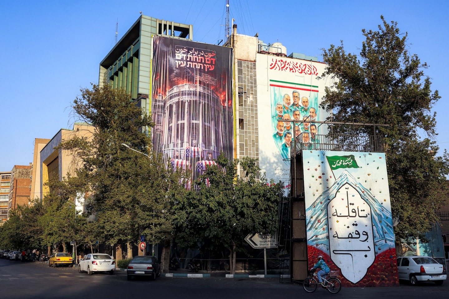 Die USA greifen Brücken und Energieziele an, sagt der Iran ...