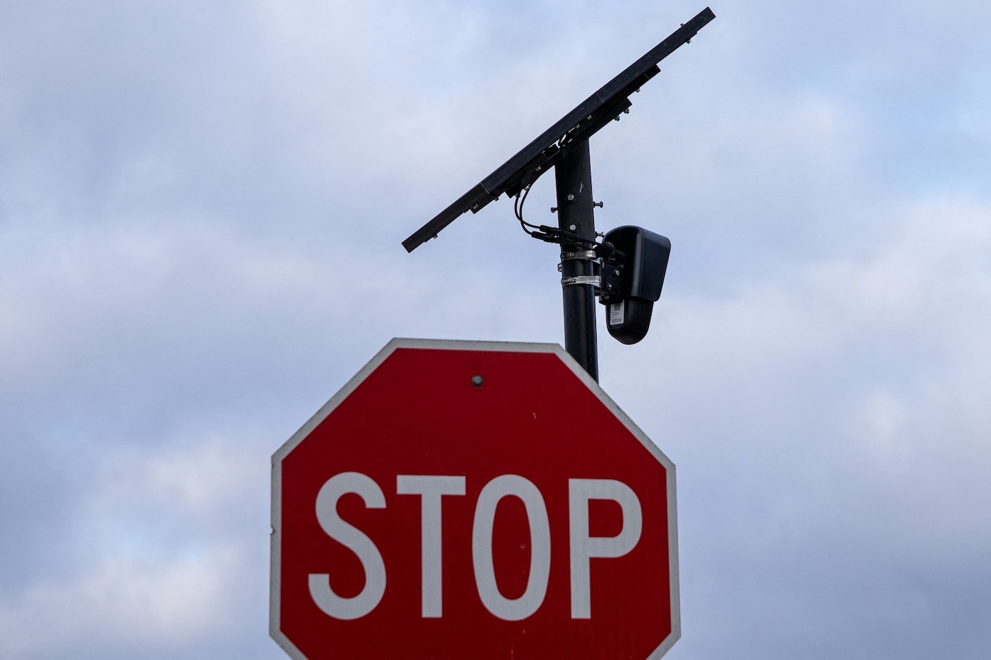 Gouverneur Abbott blockiert Finanzierung von Flock-Kameras in Texas – ...