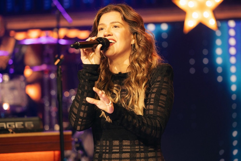 Kelly Clarkson’s last talk show episode showed why she broke the daytime ...