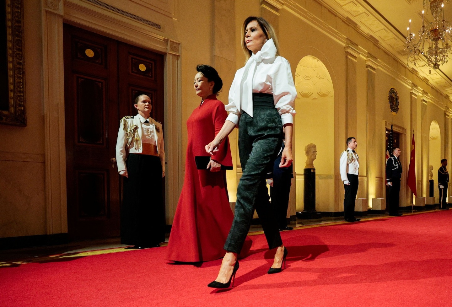 Column | First ladies Melania Trump and Peng Liyuan dress for different ...