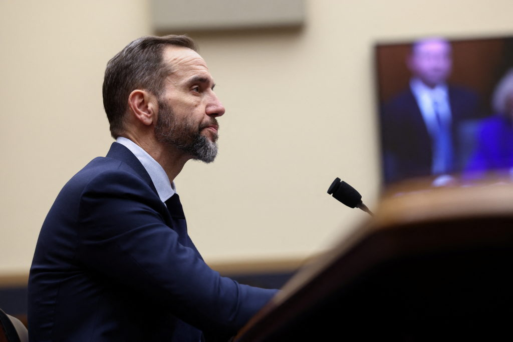 LIVE ANSEHEN: Jack Smith sagt vor dem Justizausschuss des Senats aus ...