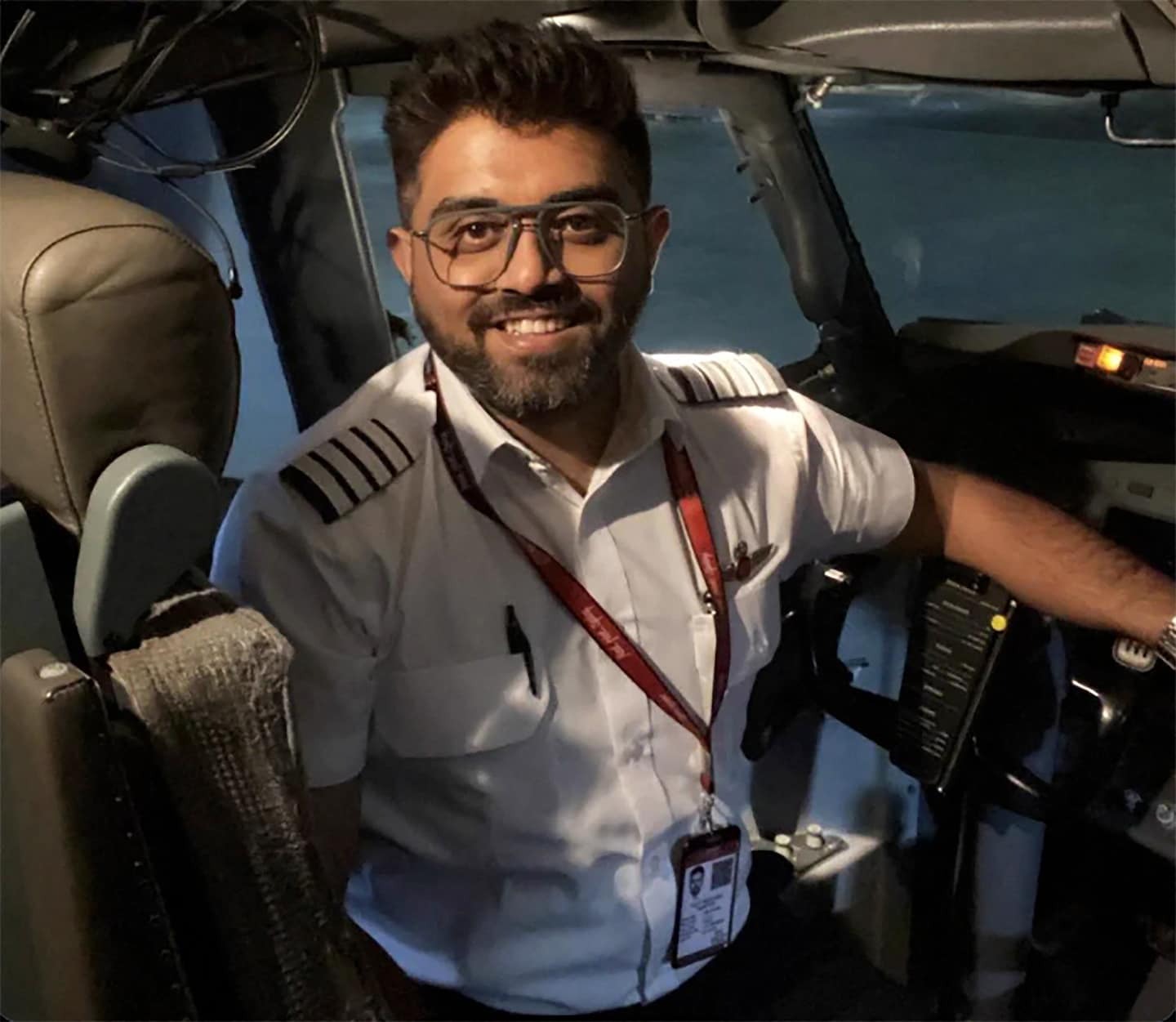 Who is the Indian pilot who fought off his cockpit attacker?