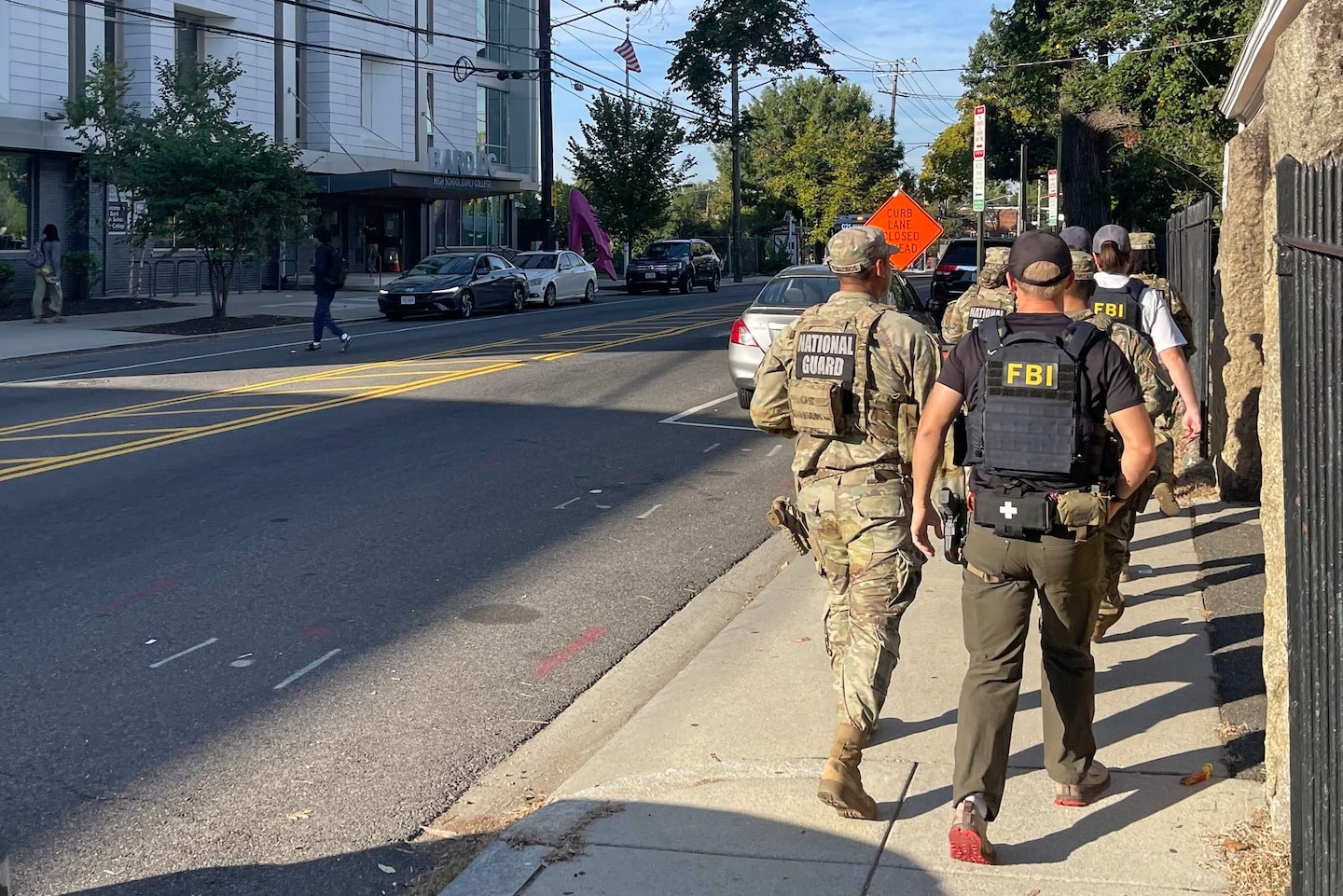 Die Nationalgarde taucht immer wieder vor Schulen in Washington D.C ...