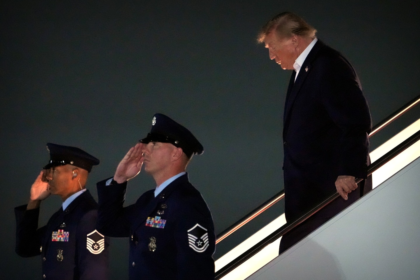 White House blocks Politico from trip on Air Force One