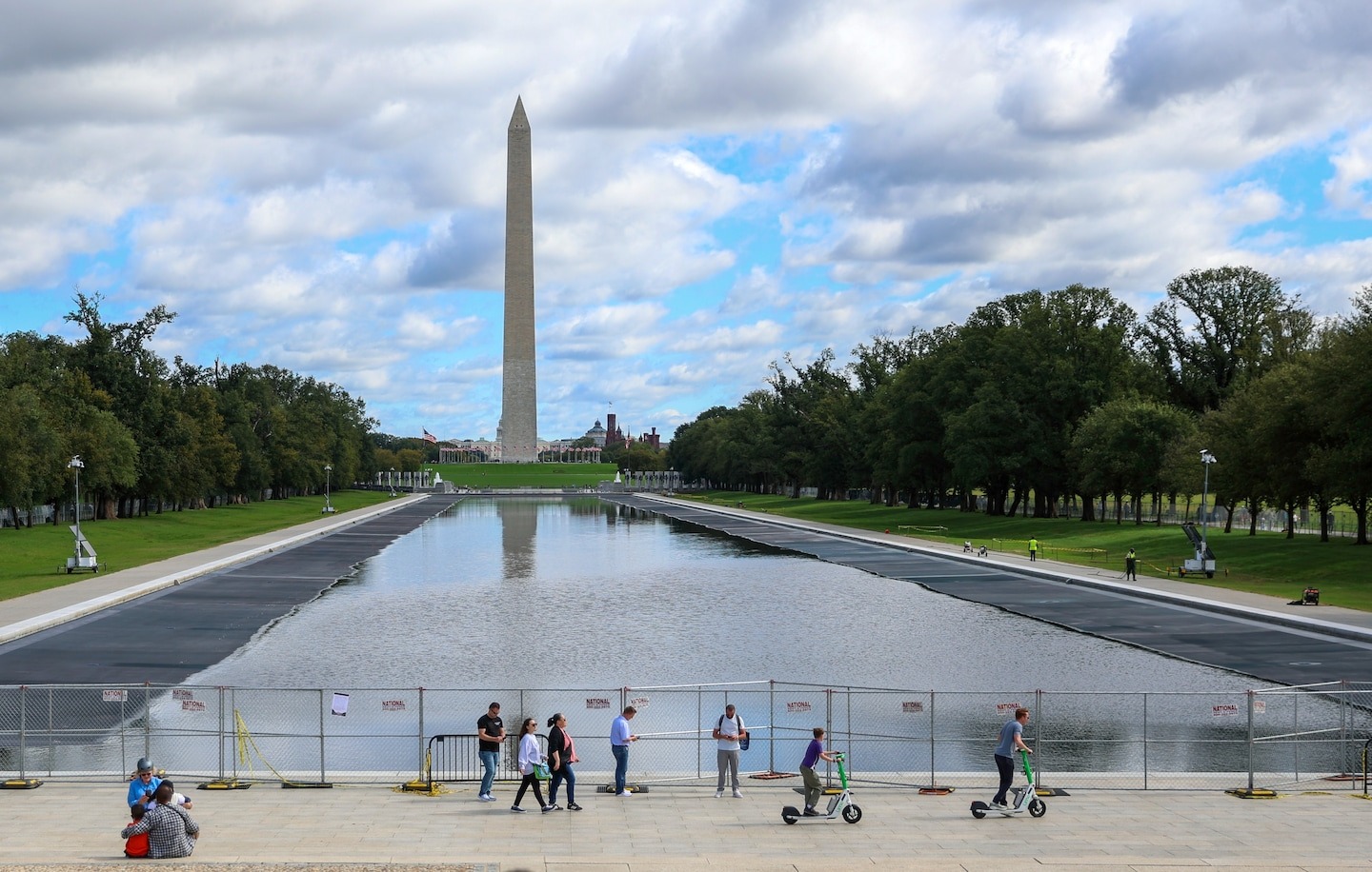 Lincoln Memorial Reflecting Pool is being refilled again
