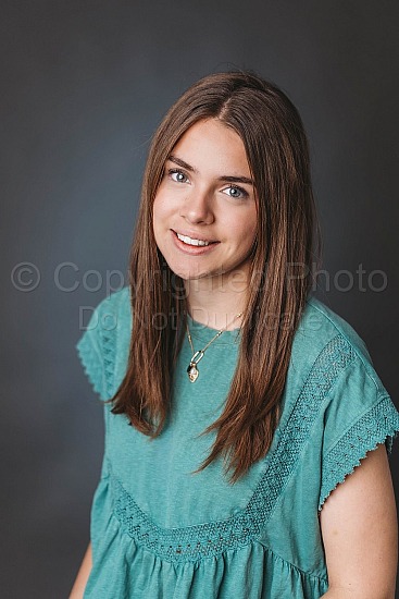 Elodie: Senior Headshot 2027