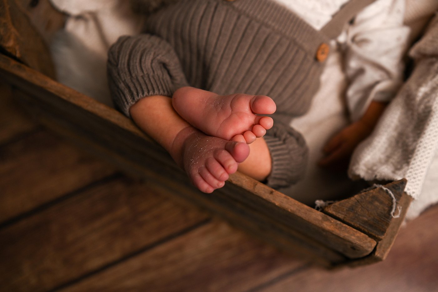 Are you considering newborn photography but have some questions?  