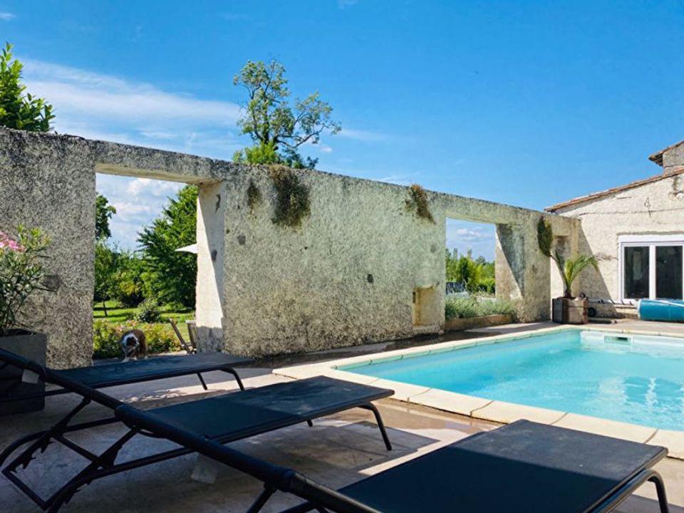 Country house in Saint-Emilion, Gironde, Saint-Emilion - €450,000 | Ref: 9540a - photo 1
