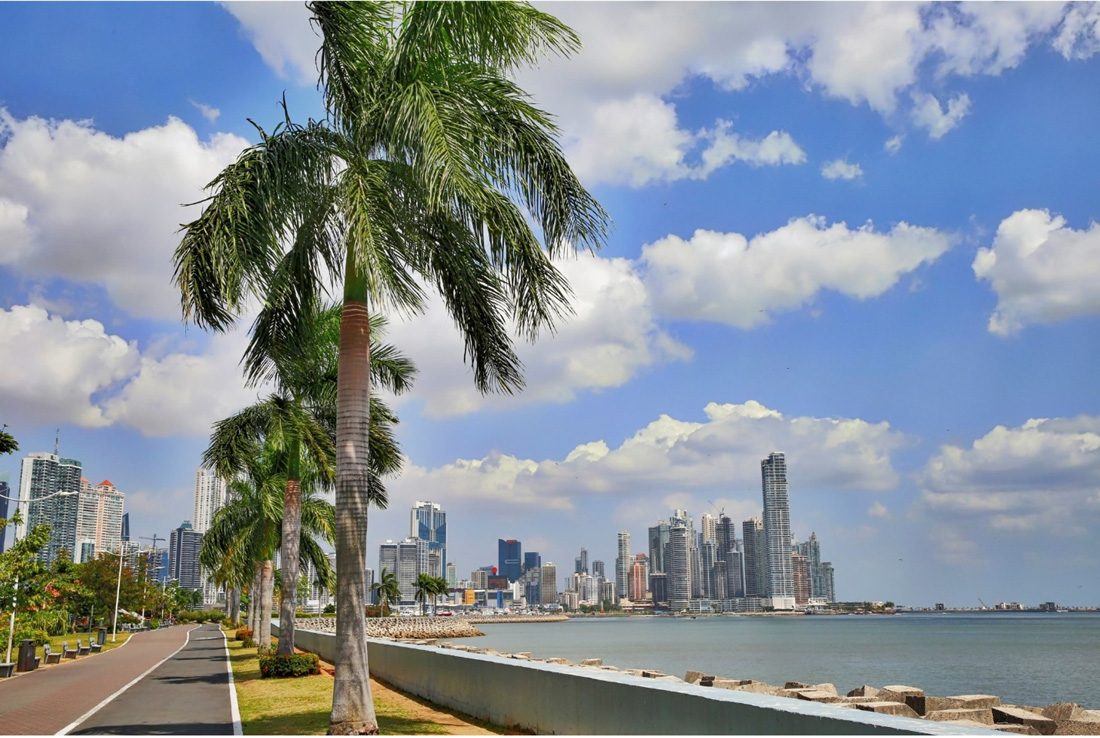 Every Sunday morning, the Cinta Costera shuts to traffic and fills with bikes, joggers, and families.