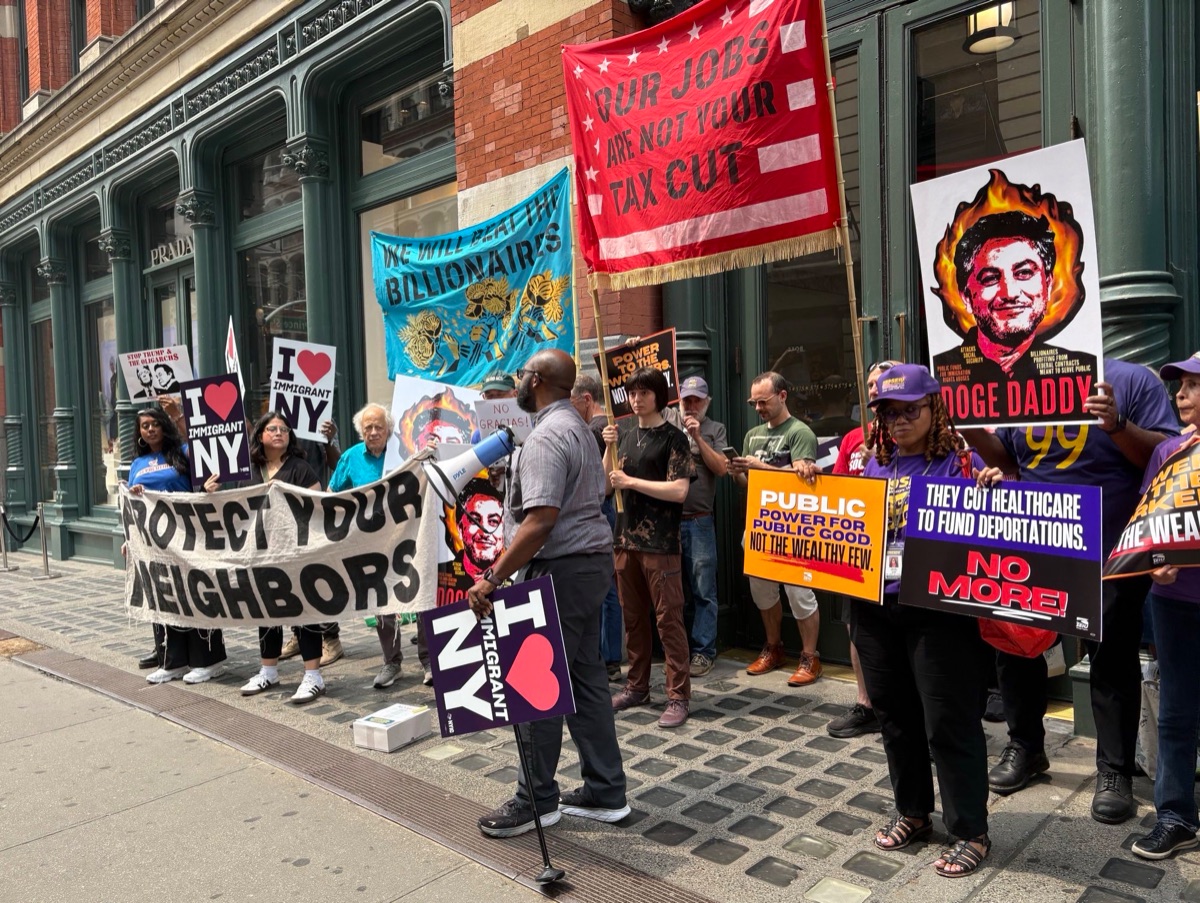 Photo from the NYC Gracias protest