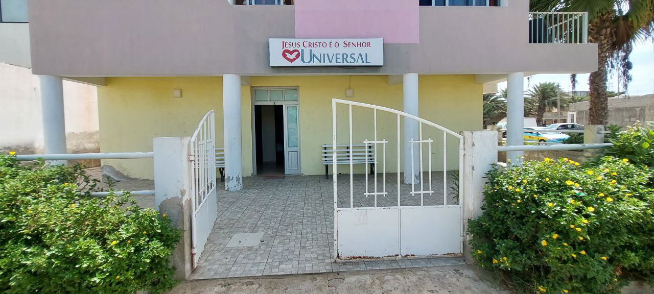 Igreja Universal SANTA MARIA - Ao lado da Esquadra da Polícia  - São Paulo , Santa Maria - Ilha do Sal  - 4111 - Cabo Verde,  - São Paulo  Santa Maria - Ilha do Sal - Cabo Verde