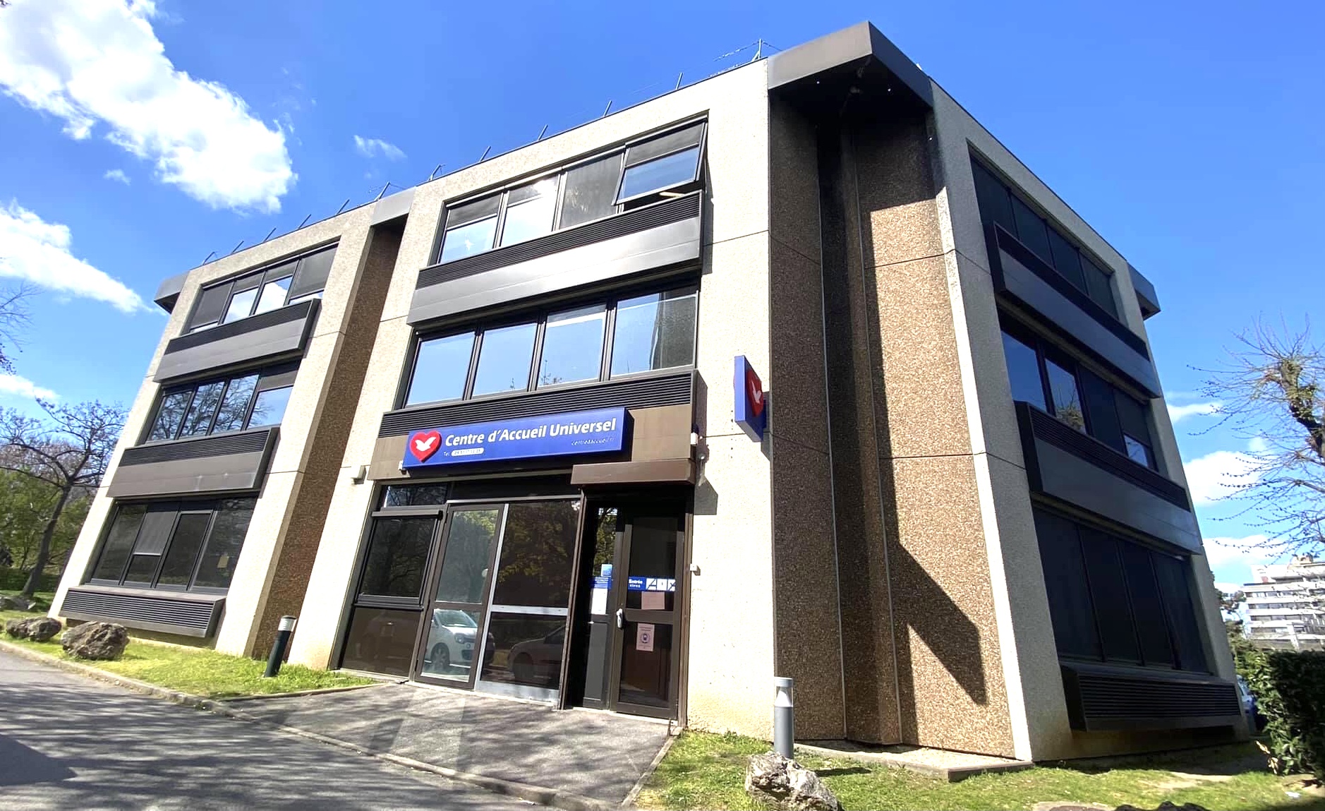 Igreja Universal CRETEIL - Rue Olof Palme, 15/17 - Val-de-Marne, Créteil - Île-de-France  - 94000 - França, 15/17 - Val-de-Marne Créteil - Île-de-France - França