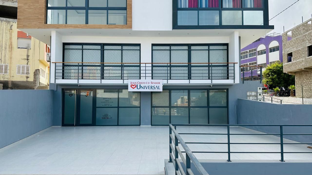 Igreja Universal CHA DE ALECRIM - Avenida Principal, perto da Rotunda - Chã de Alecrim, Mindelo - Ilha de São Vicente  - 2110 - Cabo Verde,  - Chã de Alecrim Mindelo - Ilha de São Vicente - Cabo Verde