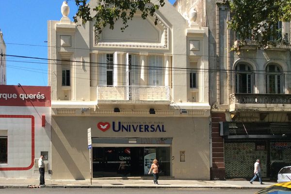 Igreja Universal ONCE - Av. Rivadavia, 3060 - Balvanera, Ciudad Autonoma de Buenos Aires - Capital federal  - C1203AAP - Argentina, 3060 - Balvanera Ciudad Autonoma de Buenos Aires - Capital federal - Argentina