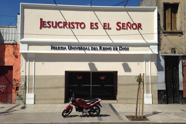 Igreja Universal POMPEYA - Av. Sáenz , 864 - Pompeya, Ciudad Autonoma de Buenos Aires - Capital federal  - C1437DON - Argentina, 864 - Pompeya Ciudad Autonoma de Buenos Aires - Capital federal - Argentina