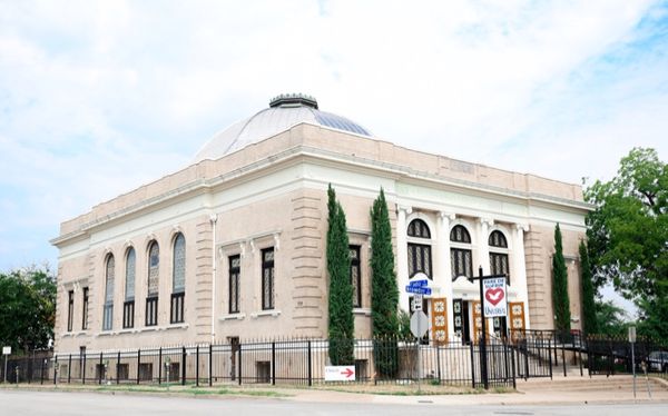 Igreja Universal IRVING – W Irving Blvd, 260 – Irving, Irving – Texas – 75060 – Estados Unidos