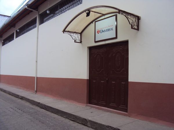 Igreja Universal GUALACEO - Abelardo J Andrade entre 9 de Octubre y 3 de Noviembre - Centro Historico, Gualaceo - Azuay  - 010350 - Equador, 0 - Centro Historico Gualaceo - Azuay - Equador