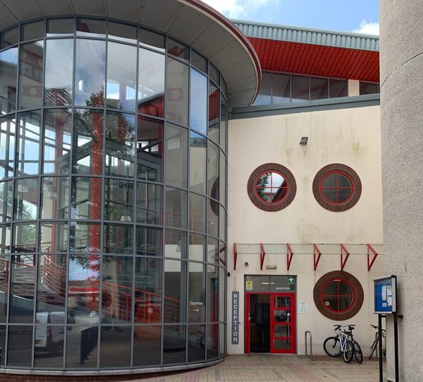 Igreja Universal JERSEY - Janvrin Road, JE24LF - Jersey CI, London - London  - 23 - Inglaterra
