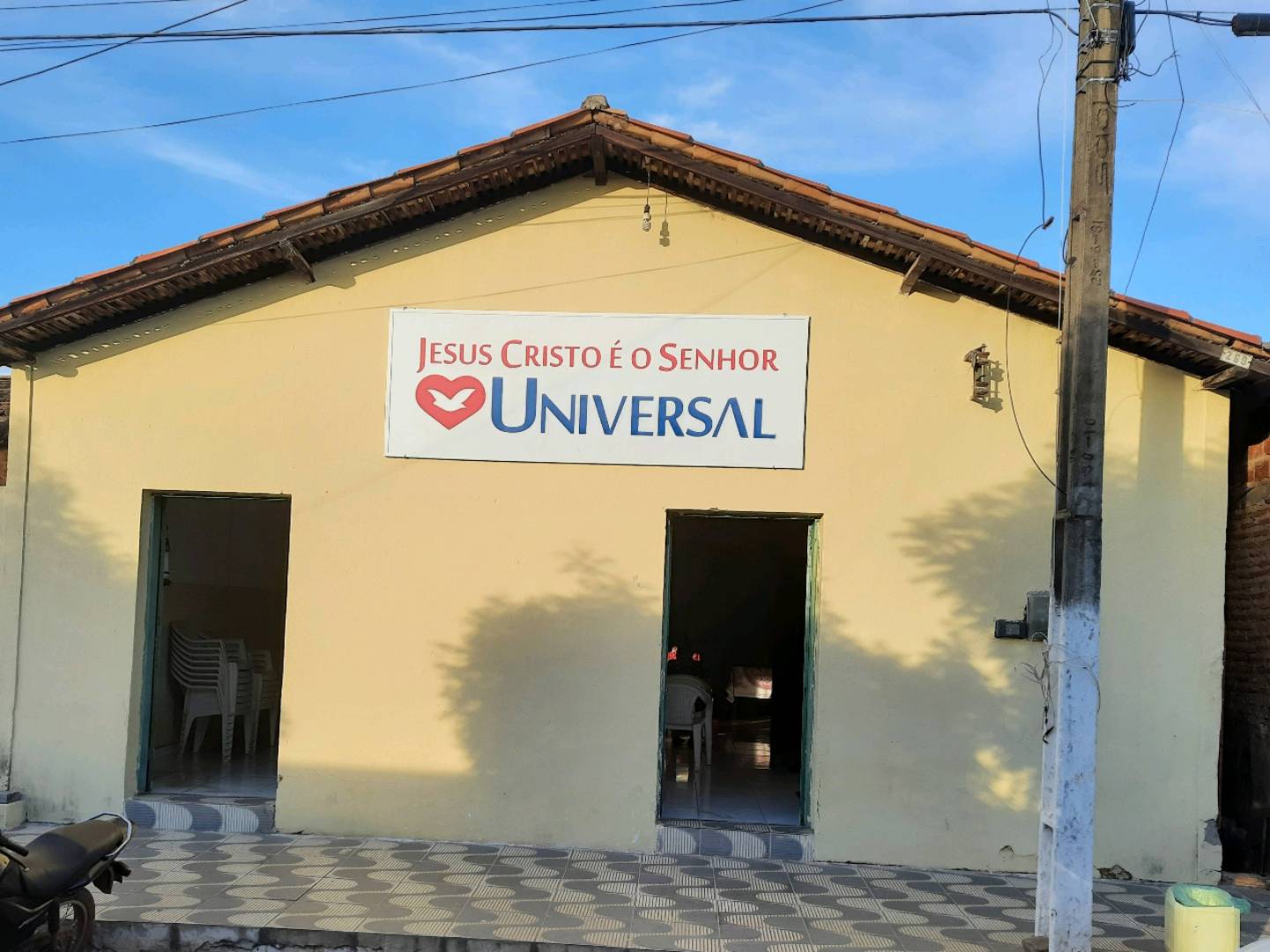 Igreja Universal FRANCISCO AYRES - Avenida Benedito Wilson, 539 - Centro, Francisco Ayres - Piauí  - 64475000 - Brasil, 539 - Centro Francisco Ayres - Piauí - Brasil