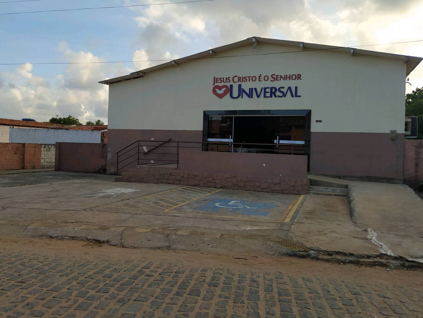 Igreja Universal MURIU - Av. Carmem Carrilho Barreto, 160 - Praia De Muriú, Ceará Mirim - Rio Grande do Norte  - 59570000 - Brasil