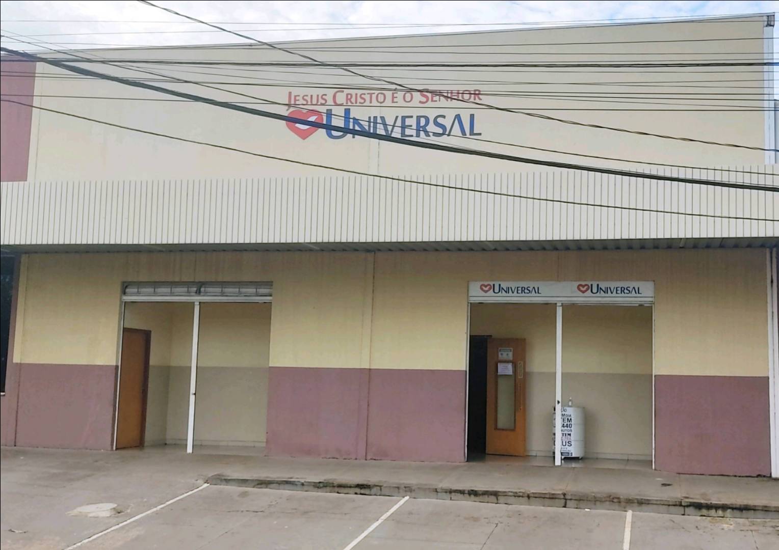 Igreja Universal AURENY II - Avenida Goias Quadra 5 lote, 14 - Jardim Aureny II, Palmas - Tocantins  - 77060194 - Brasil