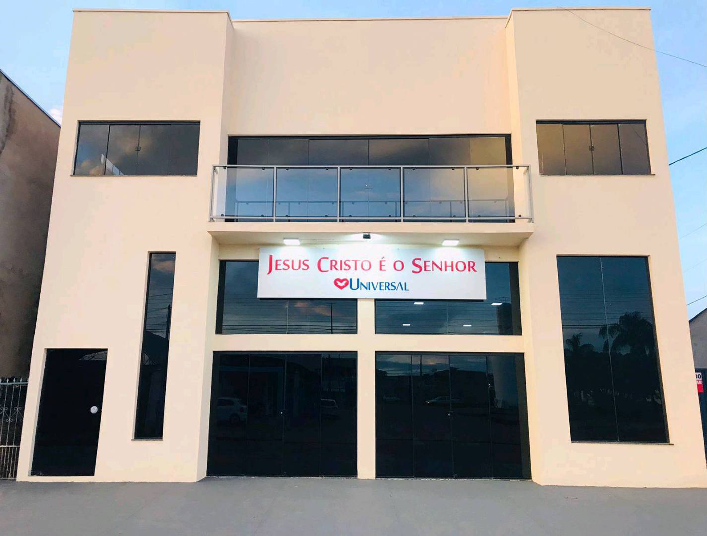 Igreja Universal CEREJEIRAS - Av Dos Estados , 1713 - Eldorado , Cerejeiras - Rondônia  - 76997-000 - Brasil, 1713 - Eldorado  Cerejeiras - Rondônia - Brasil