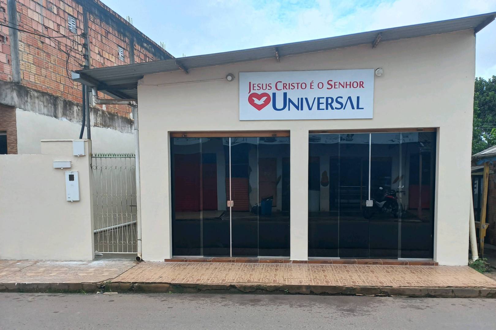 Igreja Universal MORADA DO SOL - Av José Maria Muniz , 123 - Morada Do Sol, Iranduba - Amazonas  - 69415000 - Brasil