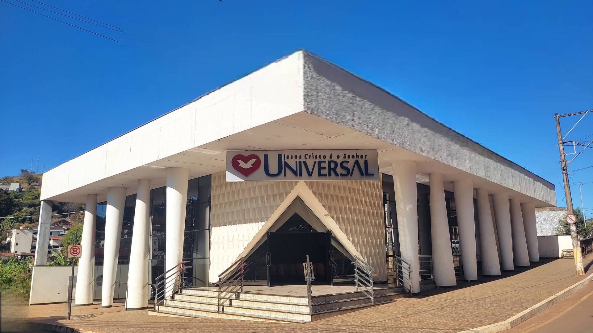 Igreja Universal BARAO DOS COCAIS - Av. Getúlio Vargas , 466 - Centro , Barão de Cocais - Minas Gerais  - 35970000 - Brasil