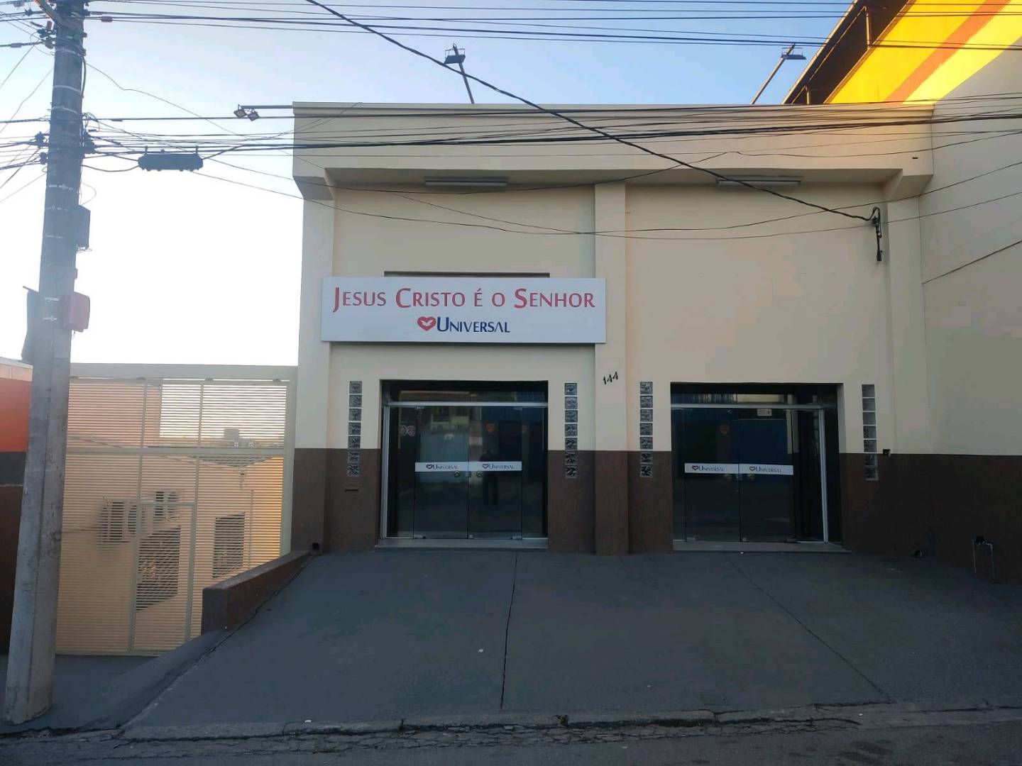 Igreja Universal ALVORADA - Avenida José Luiz da Cunha, 144 - Alvorada, Contagem - Minas Gerais  - 32042080 - Brasil