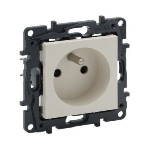 LEGRAND 768417 RAVENTİ KREM FRANSIZ STANDARTI ÇOCUK KORUMALI UPS TOPRAKLI PRİZ
