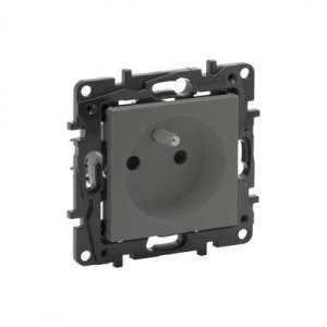 LEGRAND 768817 RAVENTİ TİTANYUM FRANSIZ STANDARTI ÇOCUK KORUMALI UPS TOPRAKLI PRİZ
