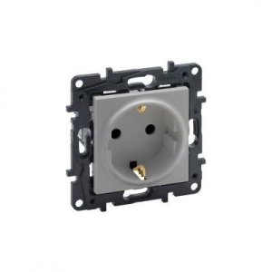 LEGRAND 768214 RAVENTİ ALÜMİNYUM TOPRAKLI PRİZ