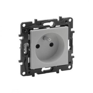 LEGRAND 768217 RAVENTİ ALÜMİNYUM FRANSIZ STANDARTI ÇOCUK KORUMALI UPS TOPRAKLI PRİZ