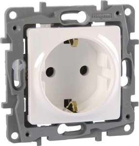 LEGRAND 767114 SALBEİ BEYAZ TOPRAKLI PRİZ
