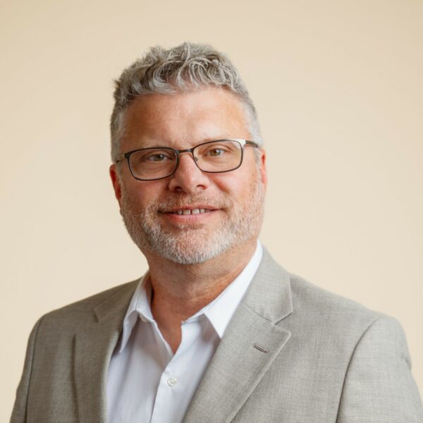 A Oo A headshot Miller Joel 1 2